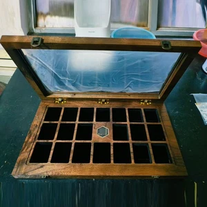 20 Slot Nussbaum Feuerzeuge Sammlung Vitrine - für Dunhill UNIKAT Feuerzeuge - Bild 1 von 1