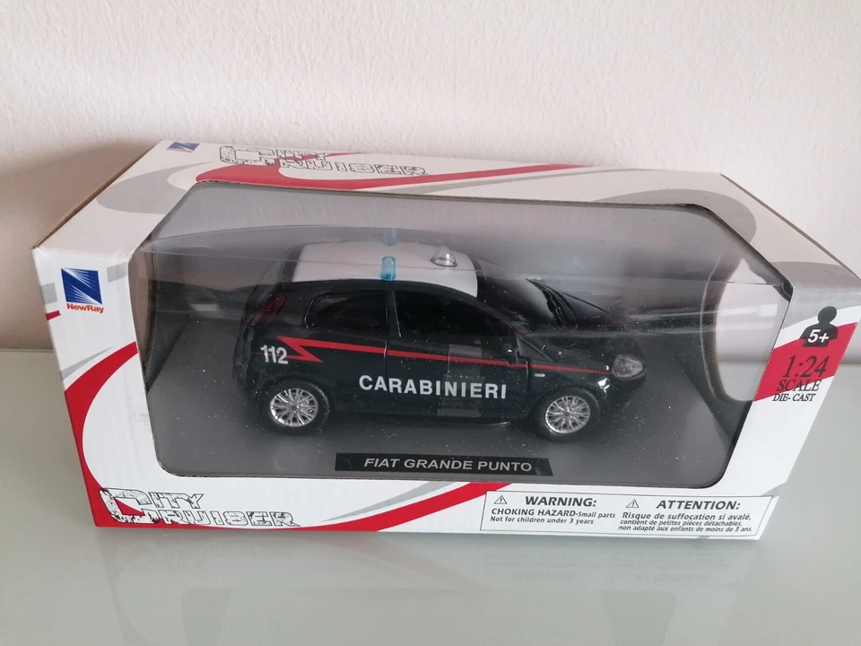 modellino fiat grande punto auto dei carabinieri 1/24 newray - Immagine 1 di 1