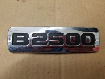 Placa de identificação logotipo emblema placa de identificação Mazda OEM B2500 cromado para-lama dianteiro 5 5/8 - Imagem 1 de 2