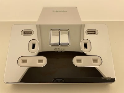 SCHNEIDER Ultimate DoubleSocket & USB Polished Chrome White Int GGBGU3424DWPC