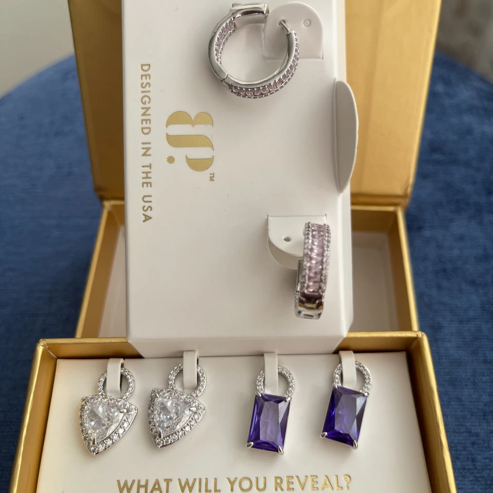 Bomb Party Charming Hoops 2025 ER16669 cuarzo rosa y baño de rodio para pupas Foto 1 de 2