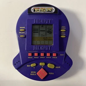 Videojuego electrónico portátil Yahtzee Jackpot de Mikohn 1999 Hasbro - Imagen 1 de 2