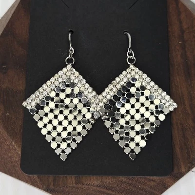 Pendientes Jennifer Lopez JLo Malla Diamantes de Imitación Tono Plata Glamour Declaración Cuelgan Foto 1 de 4