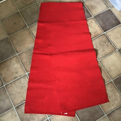 NEW Homemaker Ribbed Table Runner 34cm X 176cm - Image 1 of 4