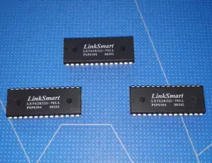 LST628321-70LL RAM CMOS statica 5 Volt RAM DIP28 - Foto 1 di 2