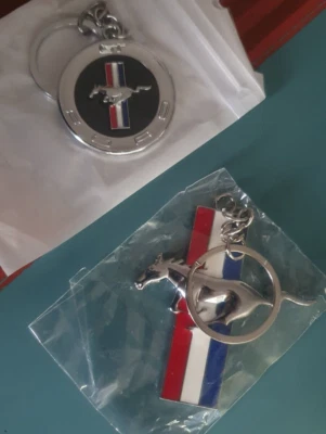 Porte- clé Ford Mustang Lot de deux  neuf sous blister    - Photo 1/3