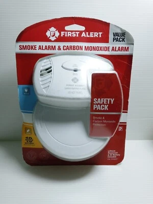 First Alert SA303CN3 Smoke & CO400 Carbon Monoxide Detector Alarm Combo Pack New - Image 1 of 4
