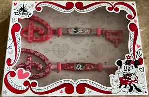 Disney Mickey and Minnie Mouse Valentine's Day 2 Pc Collectible Key Set NIB - Picture 1 of 3