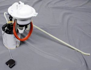 561-919-051-D OEM Volkswagen Passat (2.5L) Fuel Pump - Foto 1 di 2