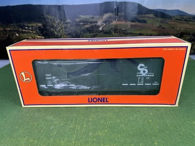 LIONEL CHESAPEAKE OHIO 50’ DOUBLE DOOR BOXCAR (STD. O) 6-17264 O SCALE TRAIN C&O - Image 1 of 4