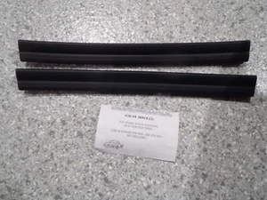 63-67 C2 Corvette Splash Shield Seals (2)-NON-Side Pipe--NEW!! - Foto 1 di 6