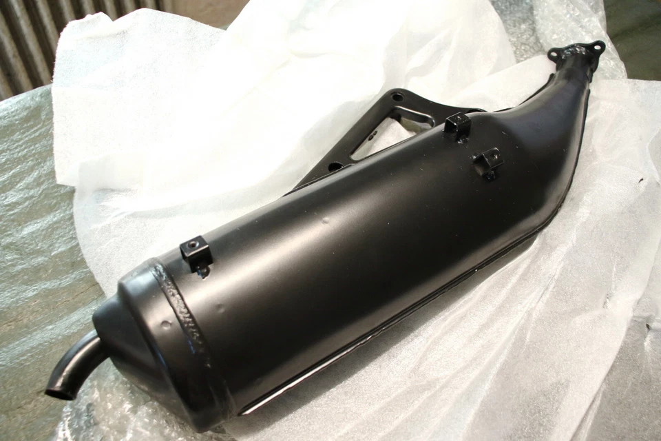 Derbi Hunter 50 ORIGINAL Auspuff NEU 00G03403181 Silencer Exhaust Marmitta - Bild 1 von 4