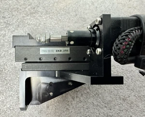 IKO CRWU3055 Cross Roller Way con motore Haydon 21H4U-05-907 C0941 e assy molla - Foto 1 di 7