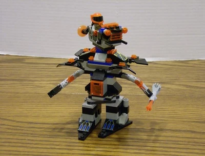 Lego 2151 Space RoboForce ROBO RAIDER Complete w/Instructions - Image 1 of 2