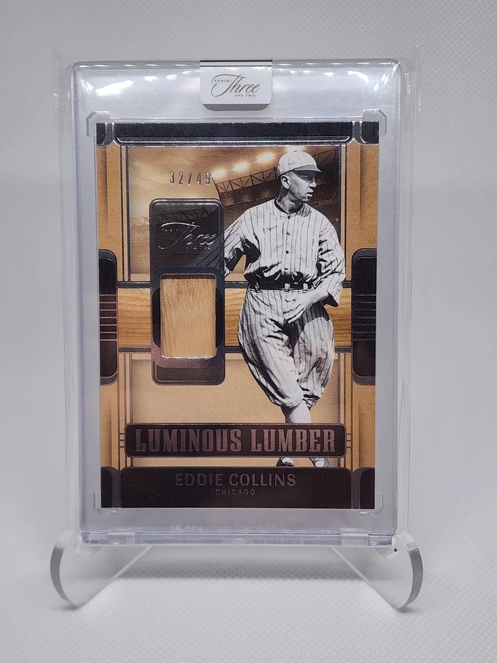 Holograma de madera luminosa Panini Three And Two 2025 plateado Eddie Collins 32/49 Foto 1 de 2