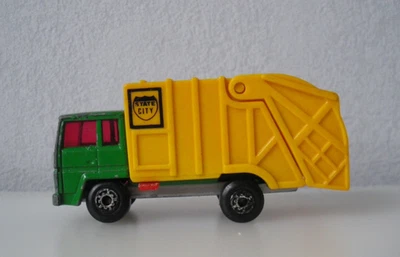 Matchbox Modellauto Lkw Refuse Truck Müllwagen 36  1:66? - Bild 1 von 4