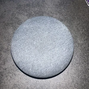Google Home Nest Mini 1st Gen Smart Speaker Charcoal with Power Lead - Picture 1 of 2