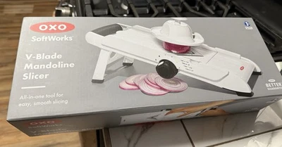 Cortador de legumes e fatiador de mandolina OXO Good Grips V-Blade - Imagem 1 de 2