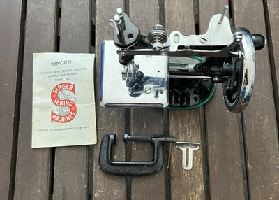 Singer Model 20 Mini Sewing Machine - Image 1 of 4