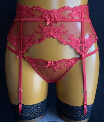 Janet Reger Grace Juego de Tirantes y Tanga, Rojo Resbaladizo Satén y Malla, Reino Unido 14, Nuevo Foto 1 de 4