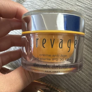 ELIZABETH ARDEN Prevage Antietà Collo e Decollete Rassodare e Riparare IPS 30 PA++ - Foto 1 di 5