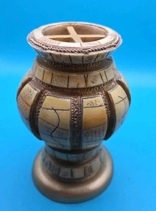 Deko Vase aufwendiges Design unsicheres Material für Muster - Bild 1 von 3