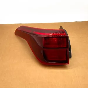 OEM 21-23 Kia Seltos Driver Left Side Halogen Tail Light Stop Bulb Lamp Assembly - Picture 1 of 8