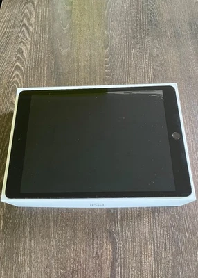 iPad (7th Generation) WiFi, 32GB , Model A 2197, Space Gray, defekt, OVP - Bild 1 von 4