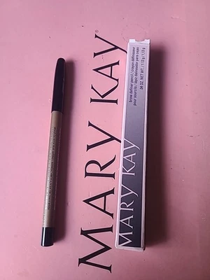 Mary Kay Classic Blonde Eye Brow Definer Wood Pencil 034730 - Image 1 of 4