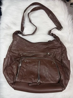 Bolso Hobo Bandolera de Hombro Bueno of California Suave Imitación Marrón Guijarro Cuero Foto 1 de 4