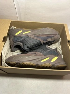 Adidas Yeezy Boost 700 Mauve Brown EE9614 Uomo Taglia 8.5 Yeezy Boost 700 - Foto 1 di 16