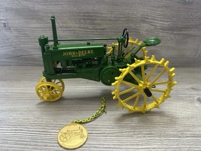 1990 ERTL PRECISION Classics JOHN DEERE The MODEL A TRACTOR 1/16 #560 Die-cast - Image 1 of 4