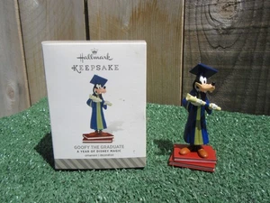 Brand New Hallmark Keepsake Disney Goofy The Graduate Ornament Year Of Magic - Picture 1 of 5