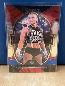Tarjeta de lucha libre 2023 Select WWE rojo y azul #5 Ivy Nile - Imagen 1 de 2