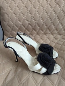 CHANEL Camellia Black Bow Ivory Leather Heels Shoes Slide Slingback Sandals 37.5 - Picture 1 of 21