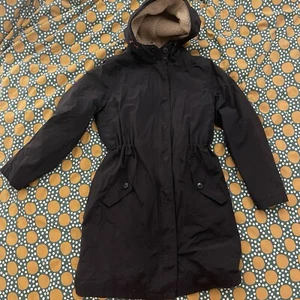 Abrigo impermeable Joules Shoreham azul marino forro Sherpa Reino Unido S en muy buena condición - Imagen 1 de 11