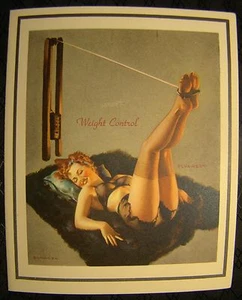 Elvgren Pin Up Ragazza Controllo Peso Litografia USA Fold Card Redhead Biancheria Intima Stampa - Foto 1 di 2