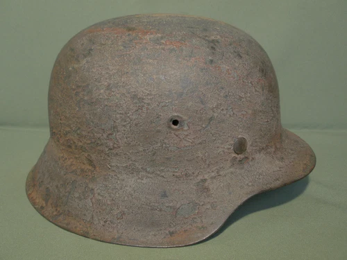 M-42 German helmet. ww2. Size 64. Camo. Complete with liner. Named.