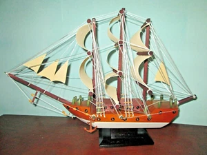Classical Wooden 3D Model Sailing Ship(Boat) - Hand Made - Ceylon - Table Stand - Picture 1 of 7