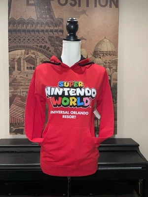 Sudadera con capucha polar Universal Studios Super Nintendo World (roja) Foto 1 de 4