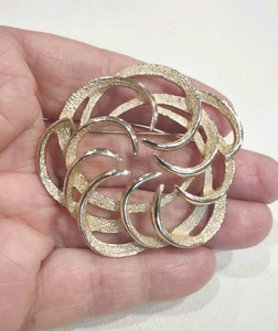 Vintage Huge Sarah Coventry GT Brooch Pin 2", C20 - Picture 1 of 4