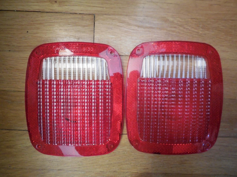 Nueva reproducción 1978 1979 Ford F100 Lente de luz trasera de Grote Foto 1 de 4