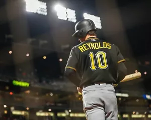Bryan Reynolds On Deck Pittsburgh Pirates 8x10 MLB Baseball Photo - Picture 1 of 1