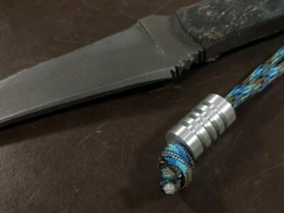 Gran cordón de aluminio con cordón Paracord gratis Foto 1 de 4