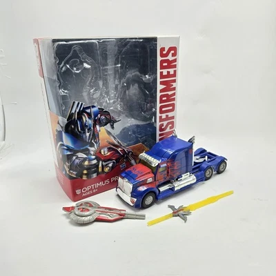 OPTIMUS PRIME Transformers AOE Hasbro CIB Age Of Extinction  - Image 1 of 4