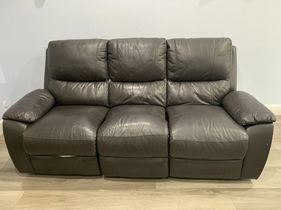 recliner sofa set  - 3 Seater Sofa And 2 Seater Sofa - Brown For Pick Up - Image 1 of 4