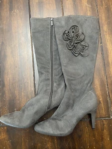 Velvet Heart 12" Shaft Women's Boots 3" Heel Rosa Gray Silver Faux Suede Sz 6.5M - Picture 1 of 6