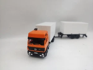 AWM Mercedes Benz Truck with two 20ft white containers 1/87 1:87 scale - Picture 1 of 3