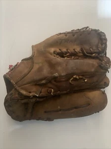 Vintage Rawlings TG 24 Trap Eze Model Made In The USA Bob Turley Baseball Glove - Picture 1 of 5