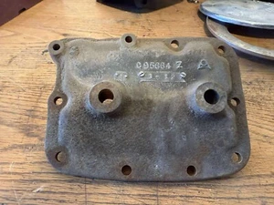 Mopar 833 4spd trans cover pt#95664 Charger Dodge Plymouth Road Runner R/T  #2 - Picture 1 of 3